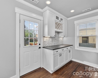 307 E Peterson Drive - Photo Thumbnail 7