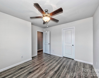 915 Emma Kate Court - Photo Thumbnail 26