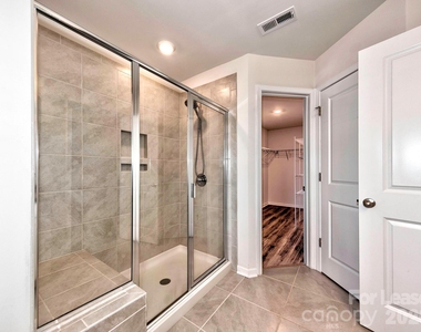 915 Emma Kate Court - Photo Thumbnail 18