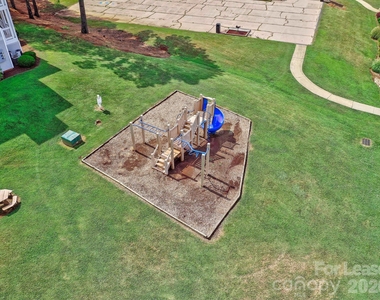 915 Emma Kate Court - Photo Thumbnail 38