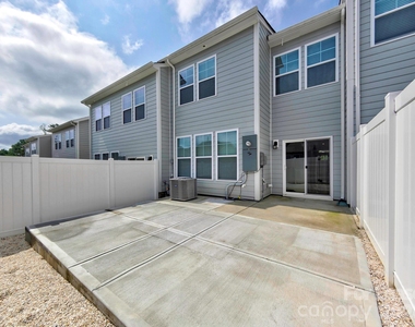 915 Emma Kate Court - Photo Thumbnail 29