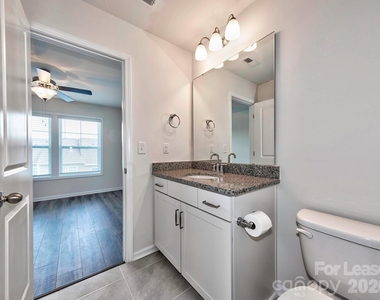 915 Emma Kate Court - Photo Thumbnail 23