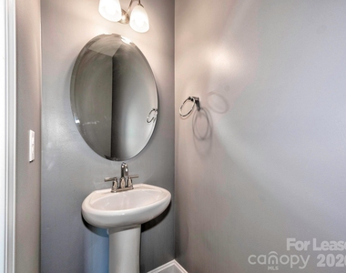 915 Emma Kate Court - Photo Thumbnail 13