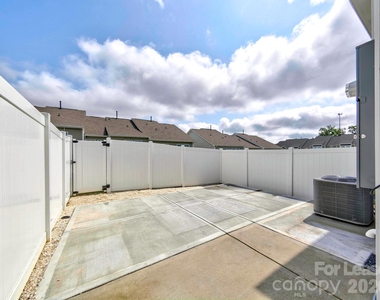 915 Emma Kate Court - Photo Thumbnail 27