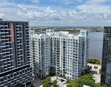 300 S Australian Avenue - Photo Thumbnail 2