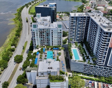 300 S Australian Avenue - Photo Thumbnail 62