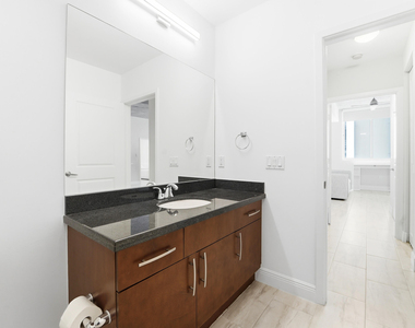 300 S Australian Avenue - Photo Thumbnail 19