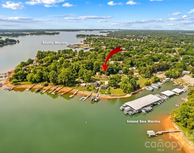 182 Commodore Loop - Photo Thumbnail 3