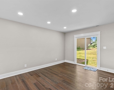 182 Commodore Loop - Photo Thumbnail 12