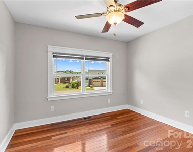 182 Commodore Loop - Photo Thumbnail 18
