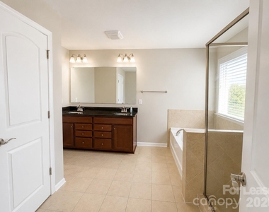 2025 Fuschia Court - Photo Thumbnail 9
