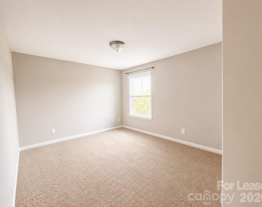 2025 Fuschia Court - Photo Thumbnail 13