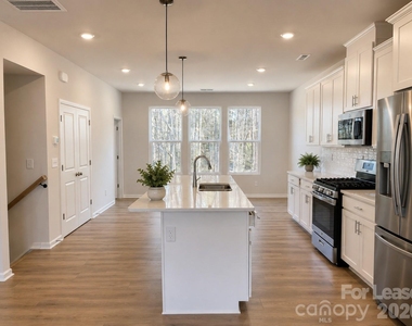 2332 Donnely Hills Lane - Photo Thumbnail 3