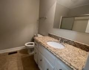 2108 Deepwood Court - Photo Thumbnail 13