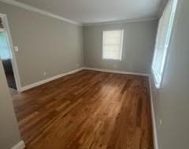 2108 Deepwood Court - Photo Thumbnail 3