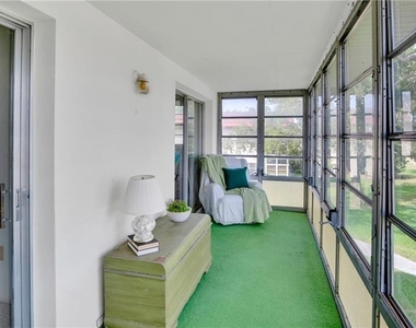 6 Vista Palm Lane - Photo Thumbnail 19