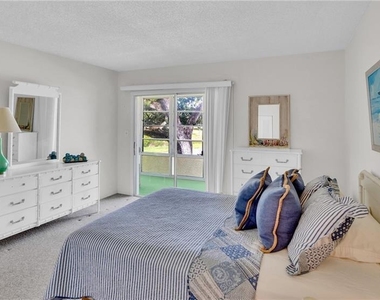 6 Vista Palm Lane - Photo Thumbnail 16