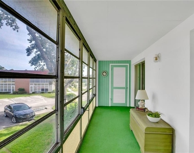 6 Vista Palm Lane - Photo Thumbnail 20