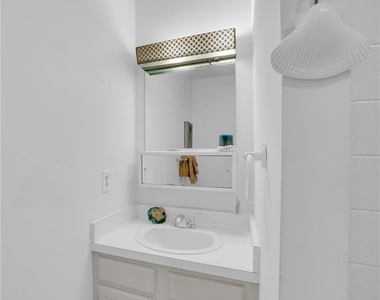 6 Vista Palm Lane - Photo Thumbnail 18