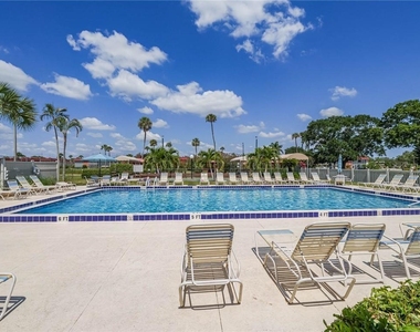 6 Vista Palm Lane - Photo Thumbnail 26