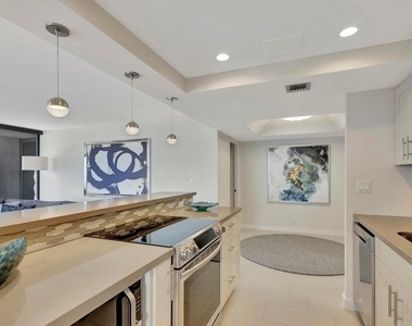 5550 N Ocean Drive - Photo Thumbnail 25