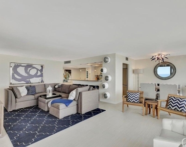 5550 N Ocean Drive - Photo Thumbnail 8
