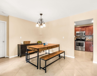 4772 Nw 22nd Street - Photo Thumbnail 6