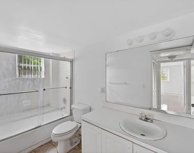 8363 Lake Drive - Photo Thumbnail 10