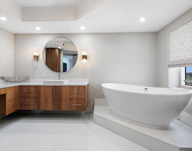 2700 N Ocean Drive - Photo Thumbnail 24