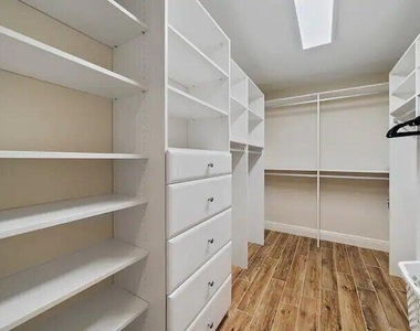 500 Sunrise Way - Photo Thumbnail 11