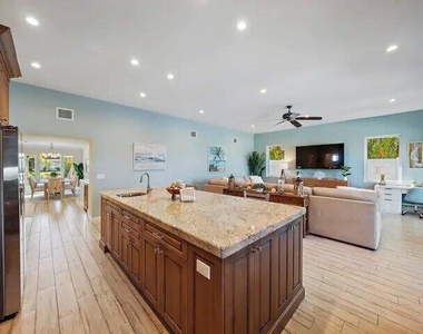500 Sunrise Way - Photo Thumbnail 5
