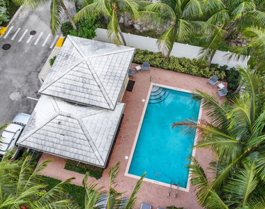 109 E Coda Circle - Photo Thumbnail 4