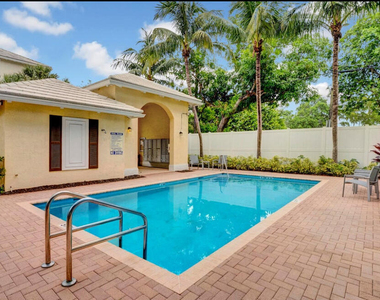 109 E Coda Circle - Photo Thumbnail 32