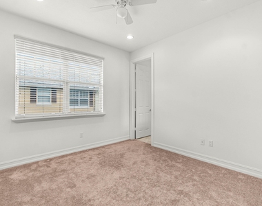 109 E Coda Circle - Photo Thumbnail 23