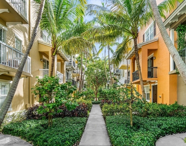 109 E Coda Circle - Photo Thumbnail 30