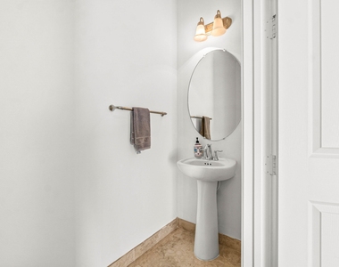 109 E Coda Circle - Photo Thumbnail 17