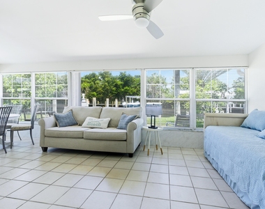 8455 Se Palm Street - Photo Thumbnail 17