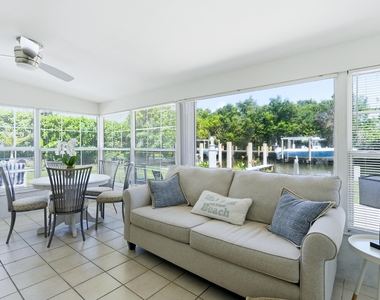 8455 Se Palm Street - Photo Thumbnail 18