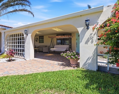 8455 Se Palm Street - Photo Thumbnail 6