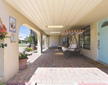8455 Se Palm Street - Photo Thumbnail 7