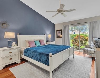 1904 Rosewood Way - Photo Thumbnail 14