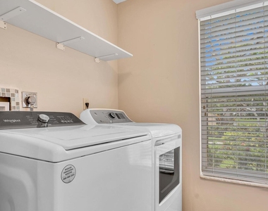 1904 Rosewood Way - Photo Thumbnail 17