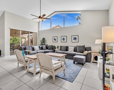 1904 Rosewood Way - Photo Thumbnail 8