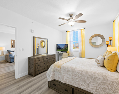 720 S Sapodilla Avenue - Photo Thumbnail 11