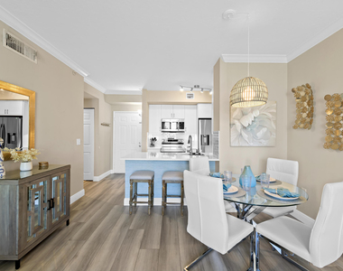 720 S Sapodilla Avenue - Photo Thumbnail 8