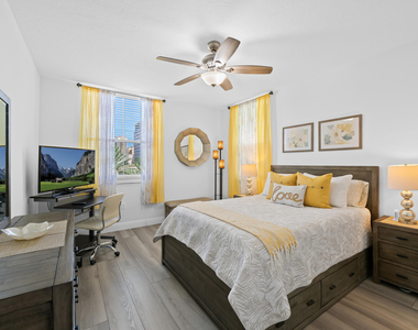 720 S Sapodilla Avenue - Photo Thumbnail 12