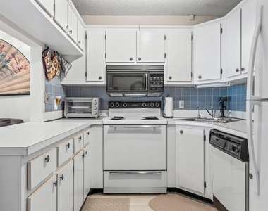 2732 Sw Matheson Avenue - Photo Thumbnail 9