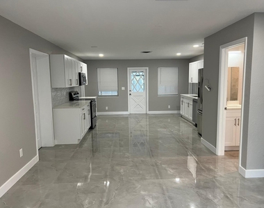 129 Euclid Boulevard - Photo Thumbnail 5