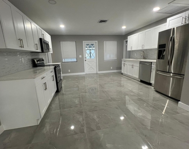 129 Euclid Boulevard - Photo Thumbnail 3