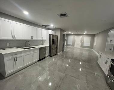 129 Euclid Boulevard - Photo Thumbnail 4